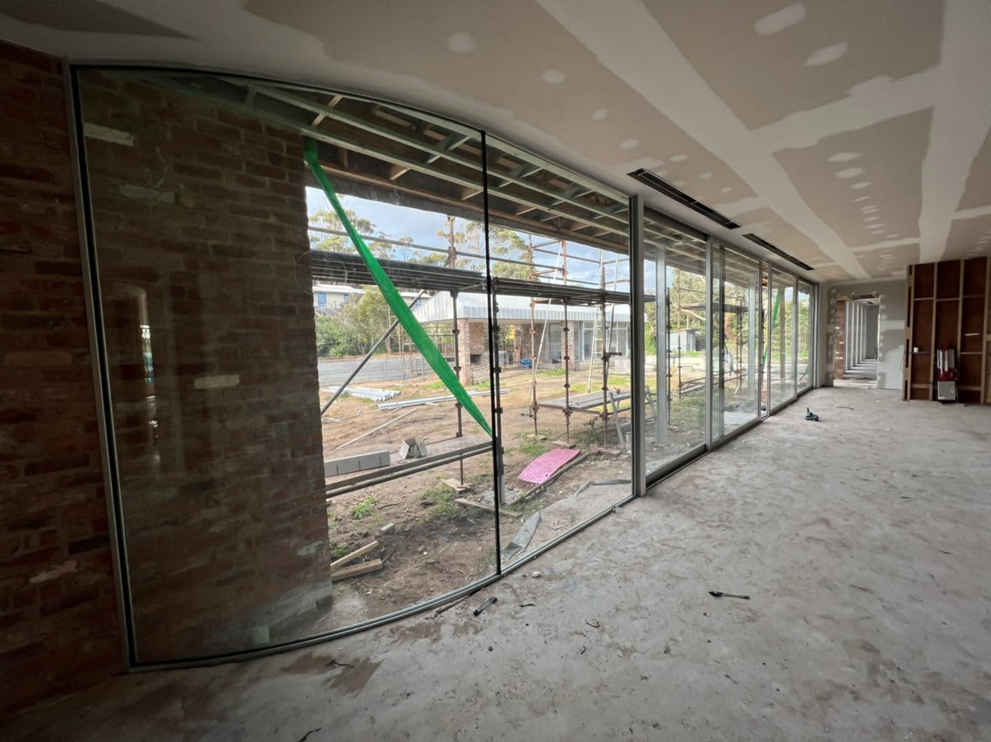 Glass Facades That Work Harder for Commercial Buildings